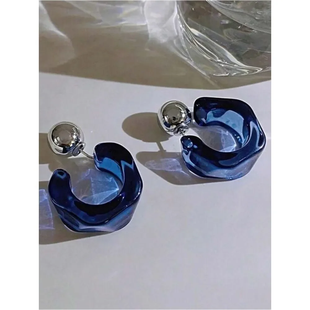 Silver-Top Dark Blue Resin Hoop Earrings A1745